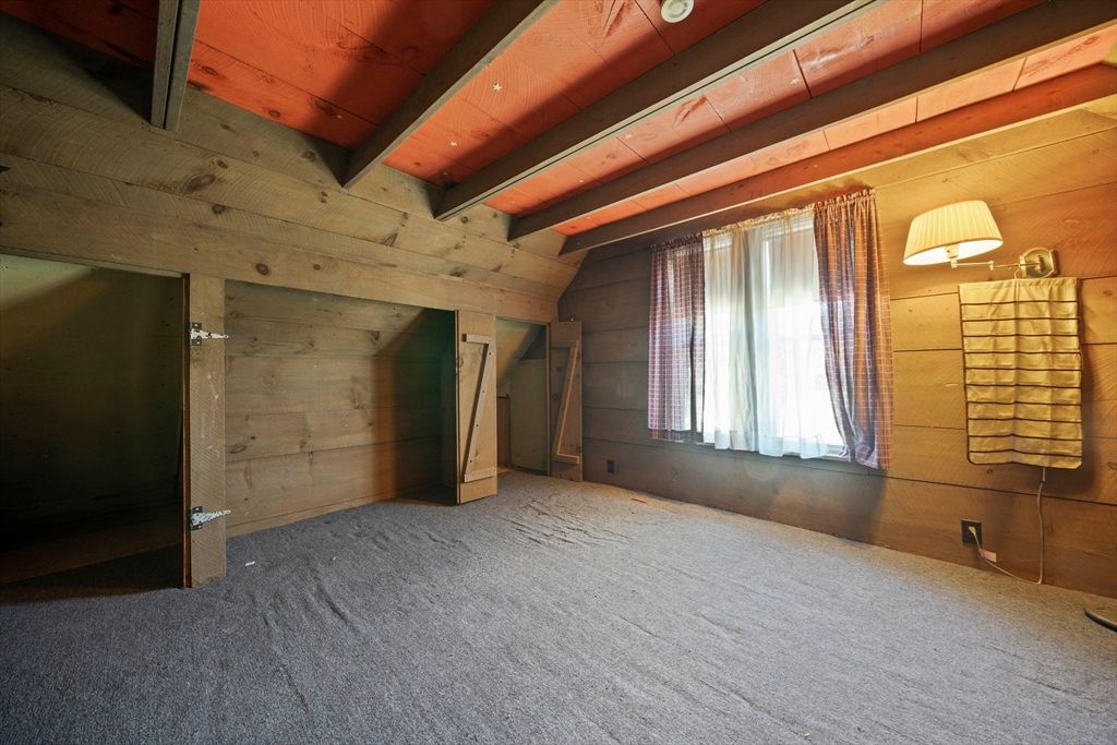 Empty room, Interior, Wooden Beams, Wooden Walls