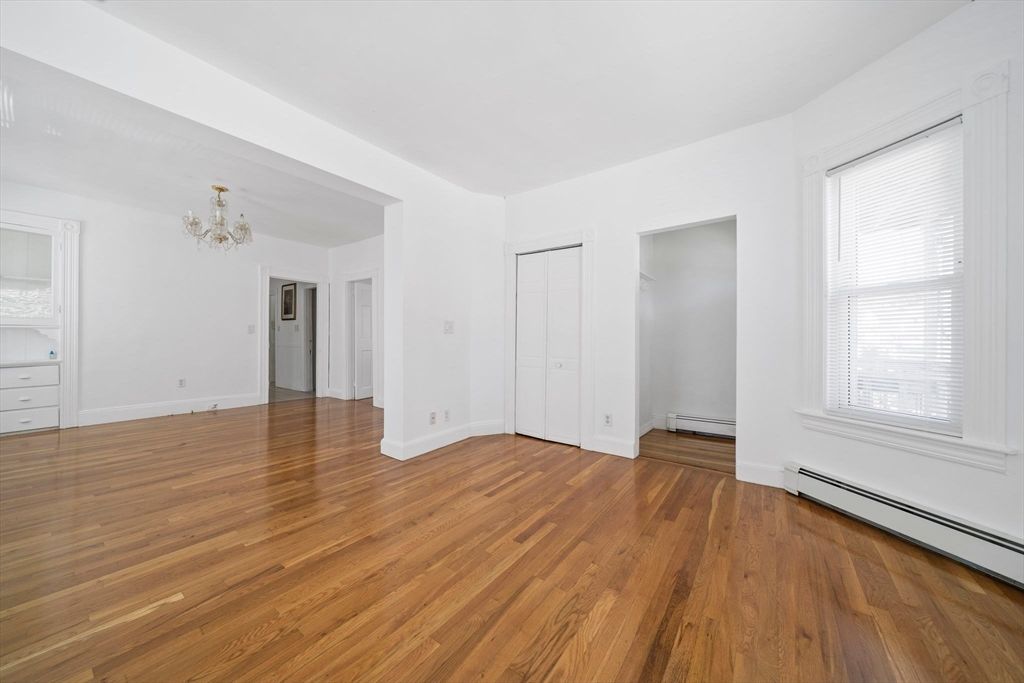Chandelier, Empty room, Interior, Wood Texture Flooring