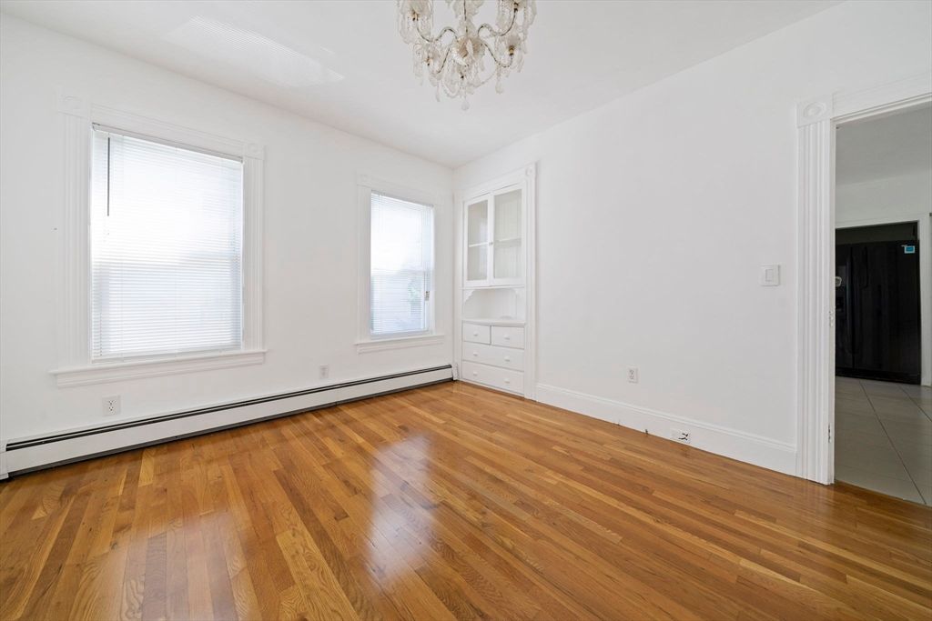 Chandelier, Empty room, Interior, Wood Texture Flooring