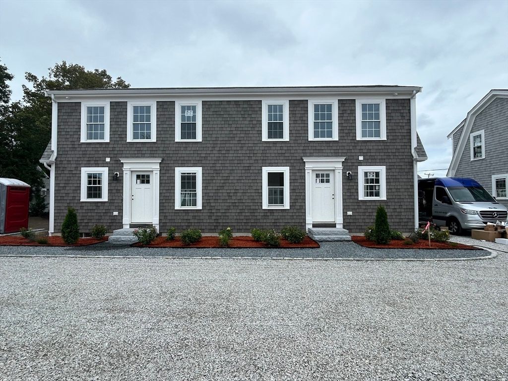 Exterior, Facade, Georgian
