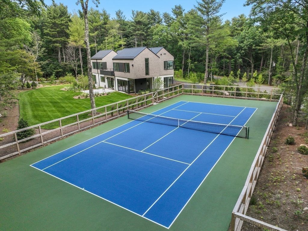Exterior, Tennis Courts