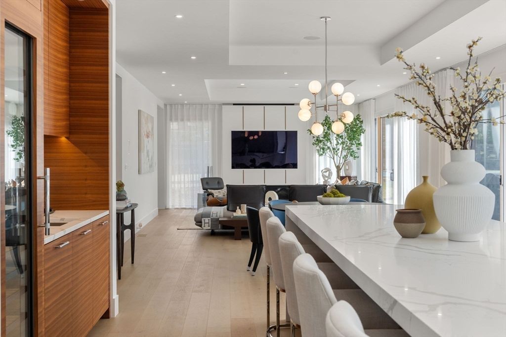 Dining room, Interior, Living room, Pendant Lights, Recessed Lighting, Wood Texture Flooring