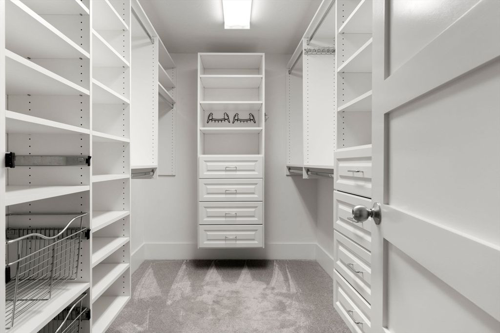 Interior, Recessed Lighting, Walk-in Closets