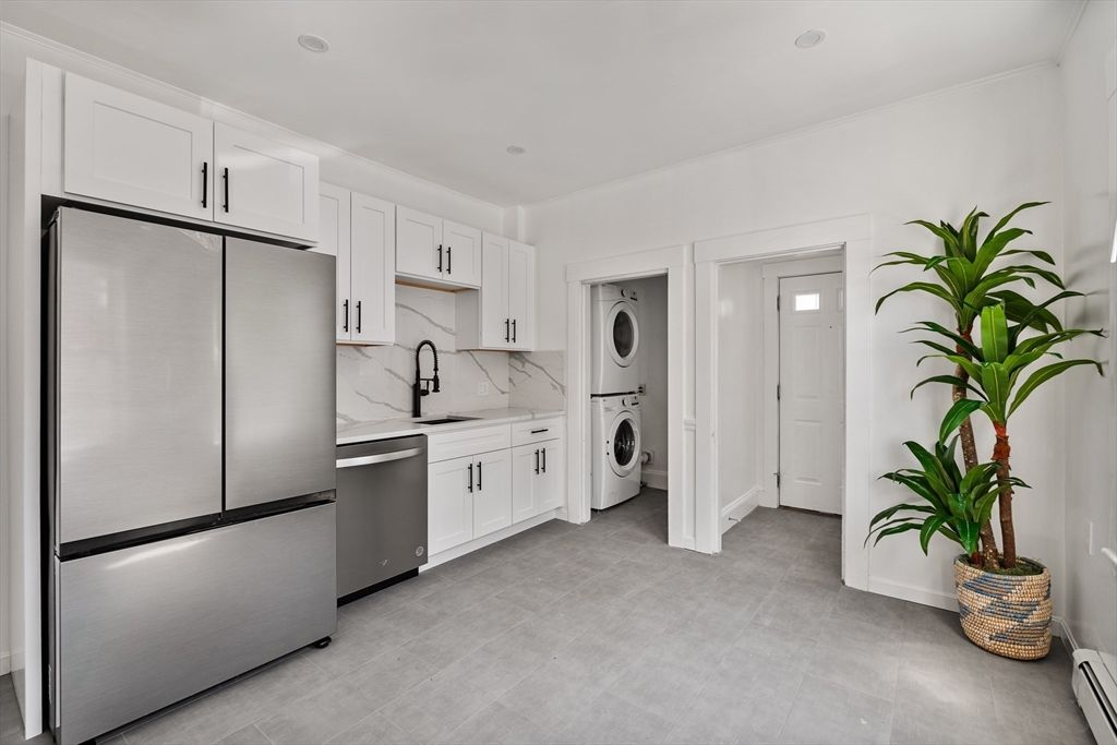 Interior, Kitchen, Recessed Lighting, Stainless Steel Appliances, Washer