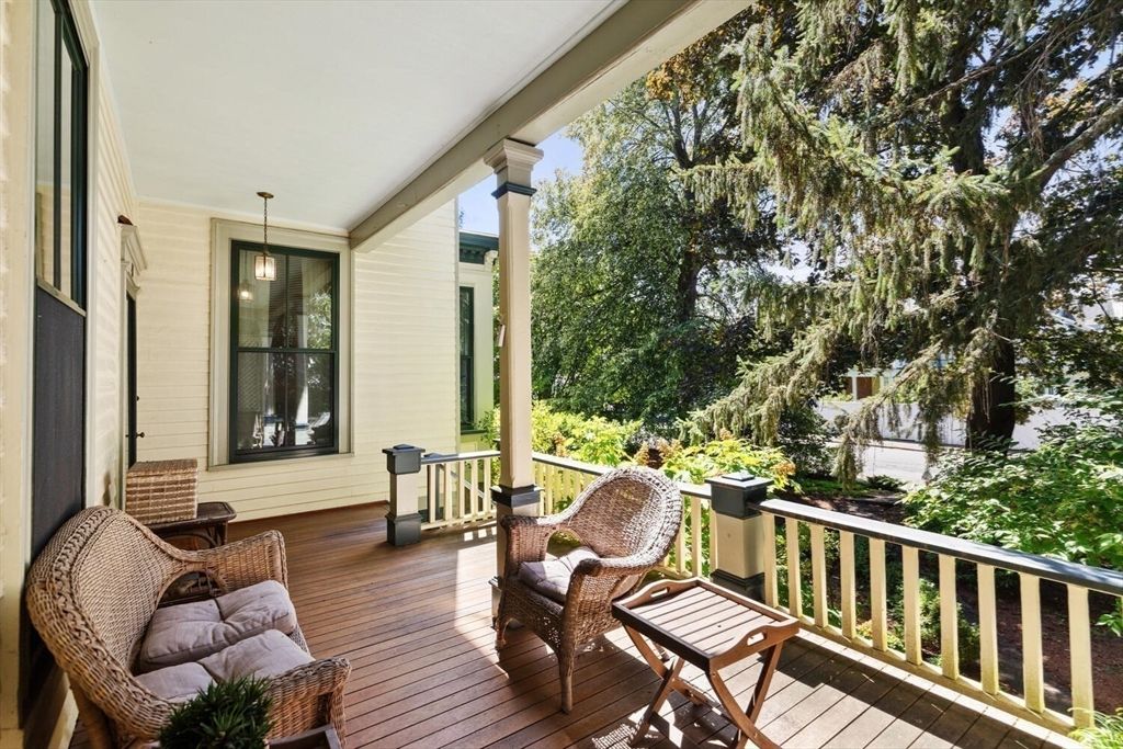 Exterior, Wood Texture Flooring