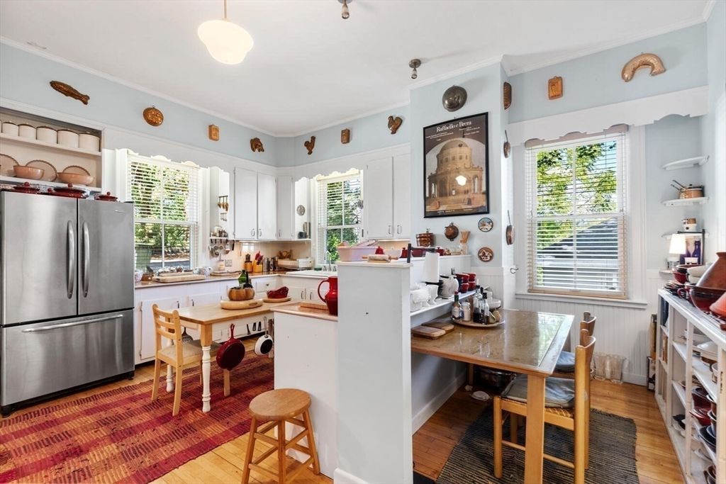 Dining room, Interior, Kitchen, Pendant Lights, Wood Texture Flooring
