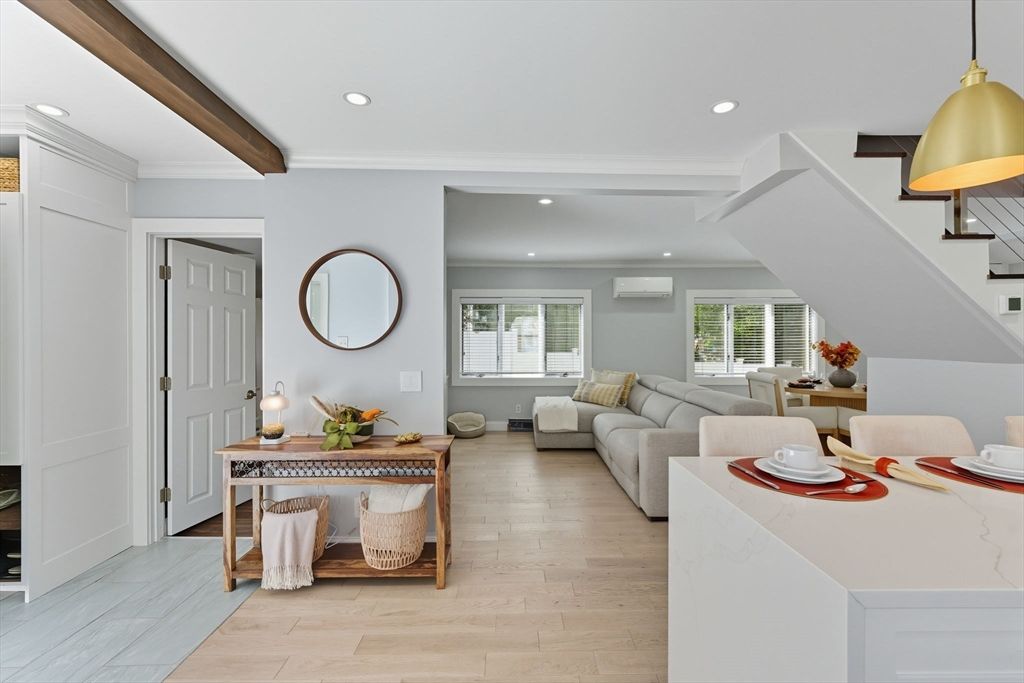Dining room, Interior, Living room, Pendant Lights, Recessed Lighting, Wooden Beams, Wood Texture Flooring