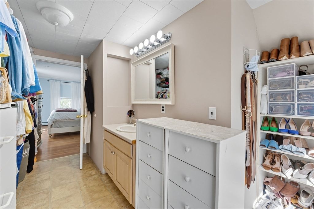 Bathroom, Dual Sink Vanities, Interior, Wood Texture Flooring