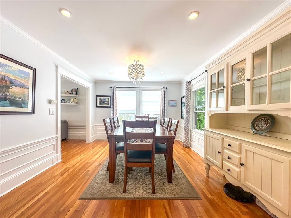 Dining room, Interior, Recessed Lighting, Wood Texture Flooring