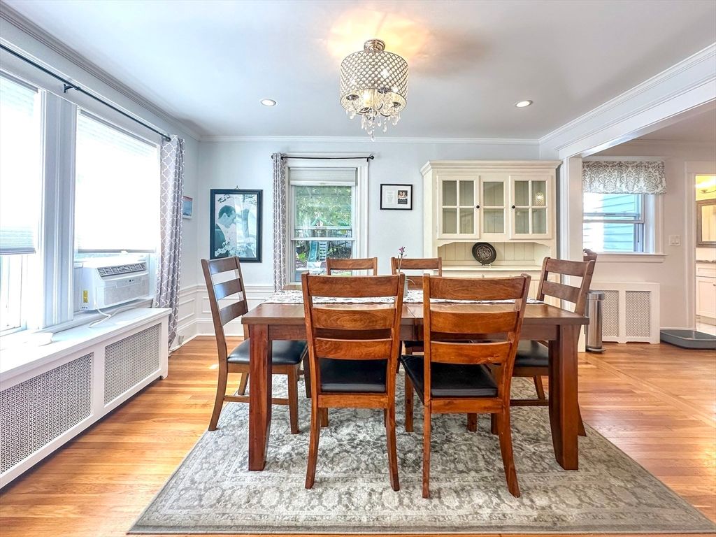 Chandelier, Dining room, Interior, Recessed Lighting, Wood Texture Flooring