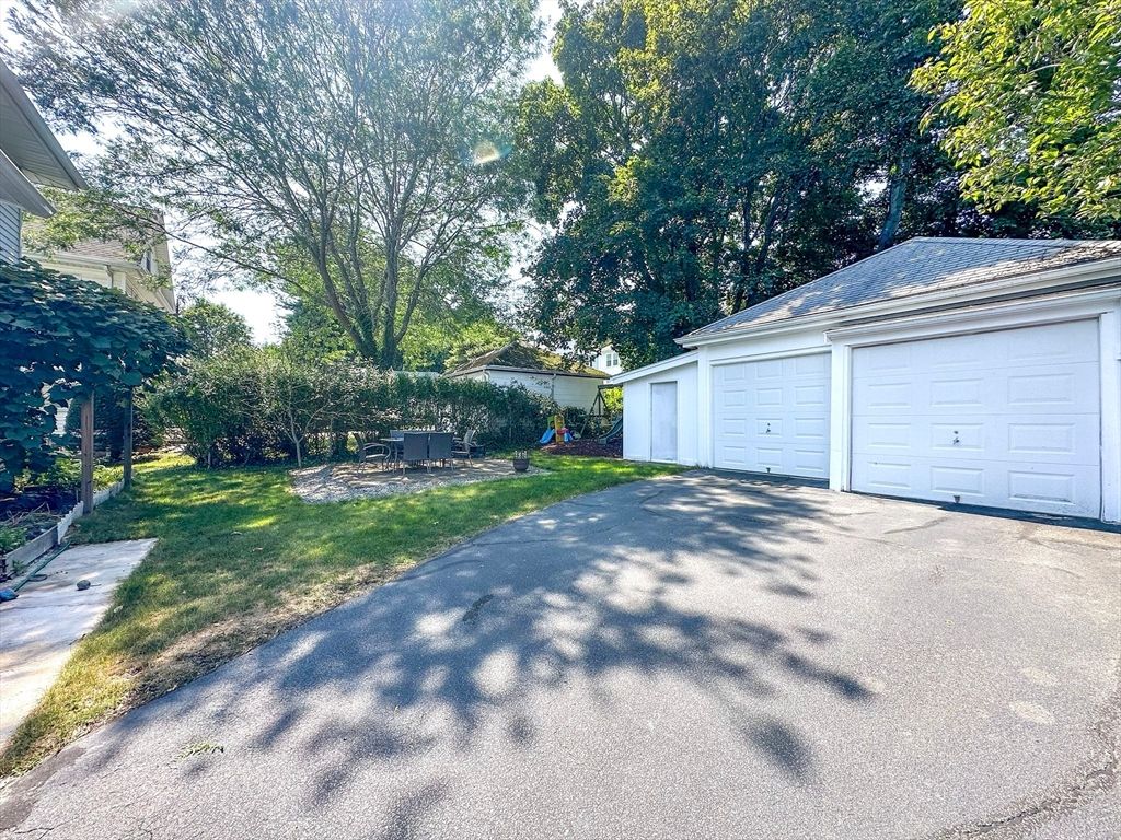 Backyard, Detached Garage, Exterior