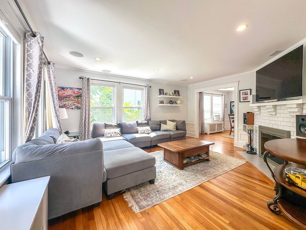 Fireplace, Interior, Living room, Recessed Lighting, Wood Texture Flooring