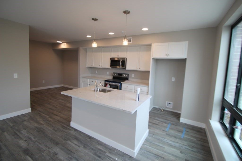 Interior, Kitchen, Pendant Lights, Recessed Lighting, Wood Texture Flooring