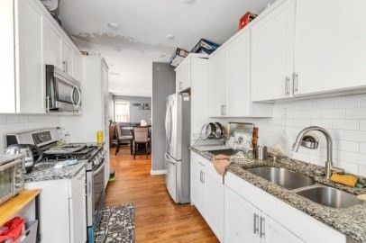Dining room, Interior, Kitchen, Recessed Lighting, Wood Texture Flooring