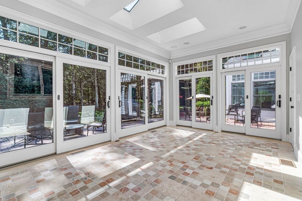 Empty room, Interior, Recessed Lighting, Sun Room