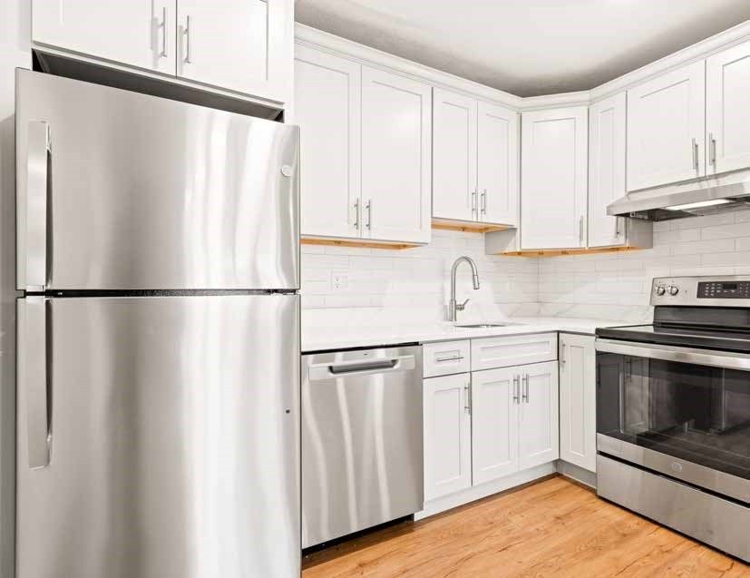 Interior, Kitchen, Stainless Steel Appliances, Wood Texture Flooring