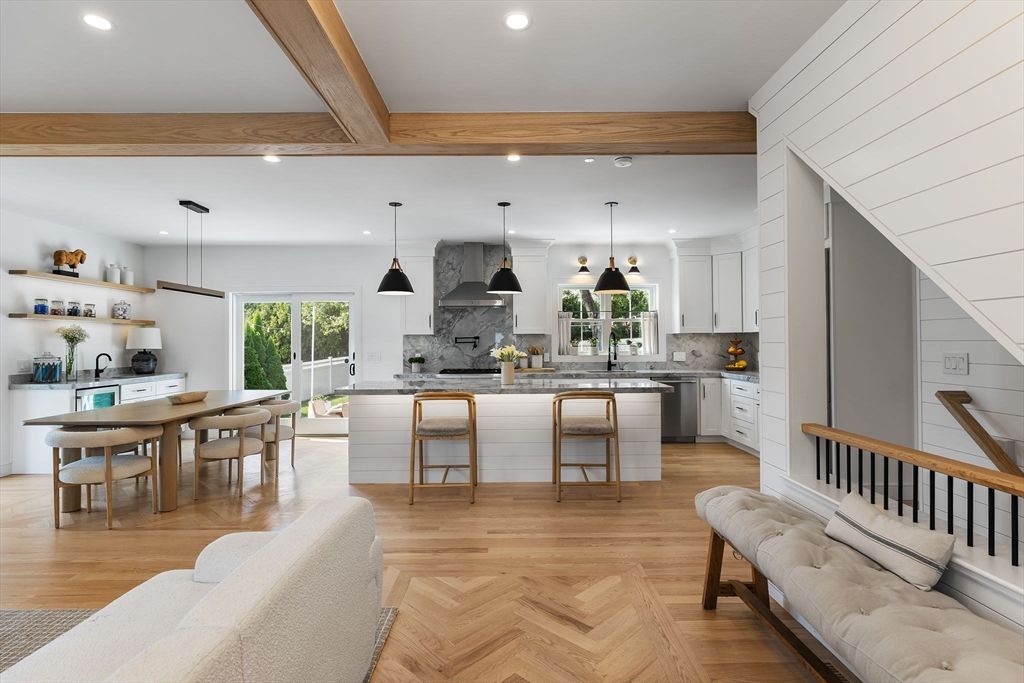 Dining room, Interior, Kitchen, Pendant Lights, Recessed Lighting, Wooden Beams, Wood Texture Flooring