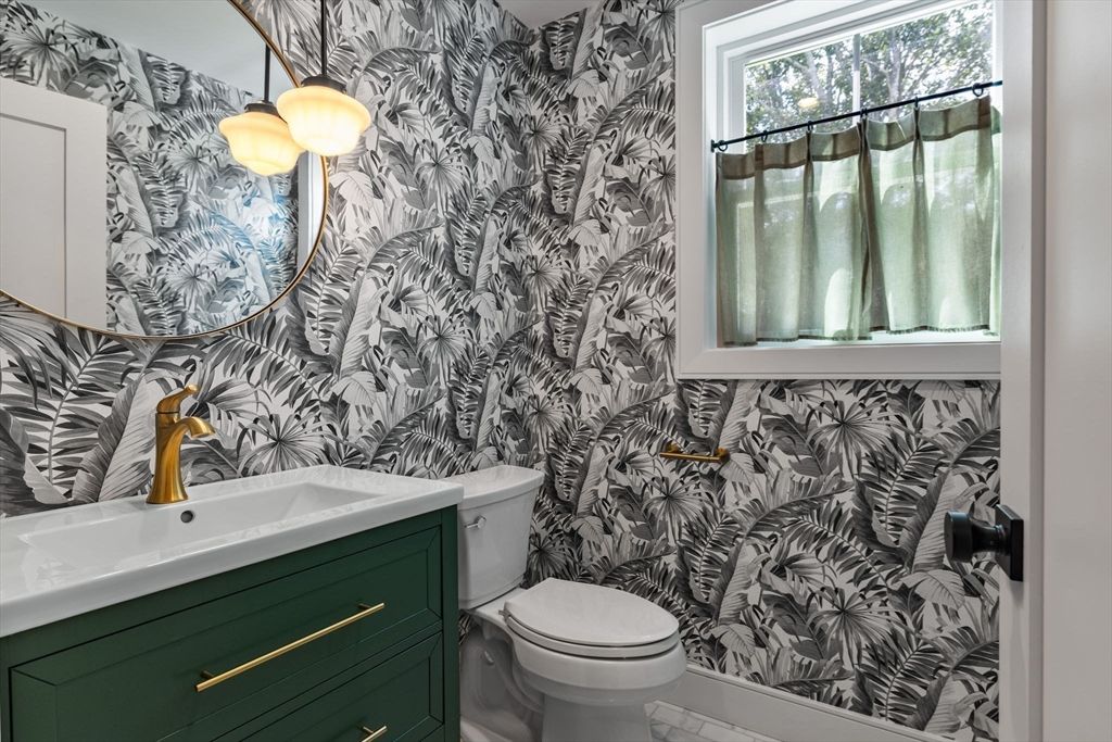 Bathroom, Interior, Pendant Lights