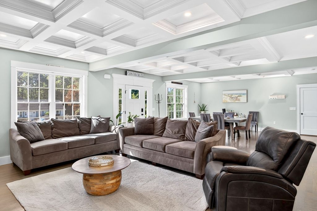 Dining room, Interior, Living room, Recessed Lighting, Wood Texture Flooring