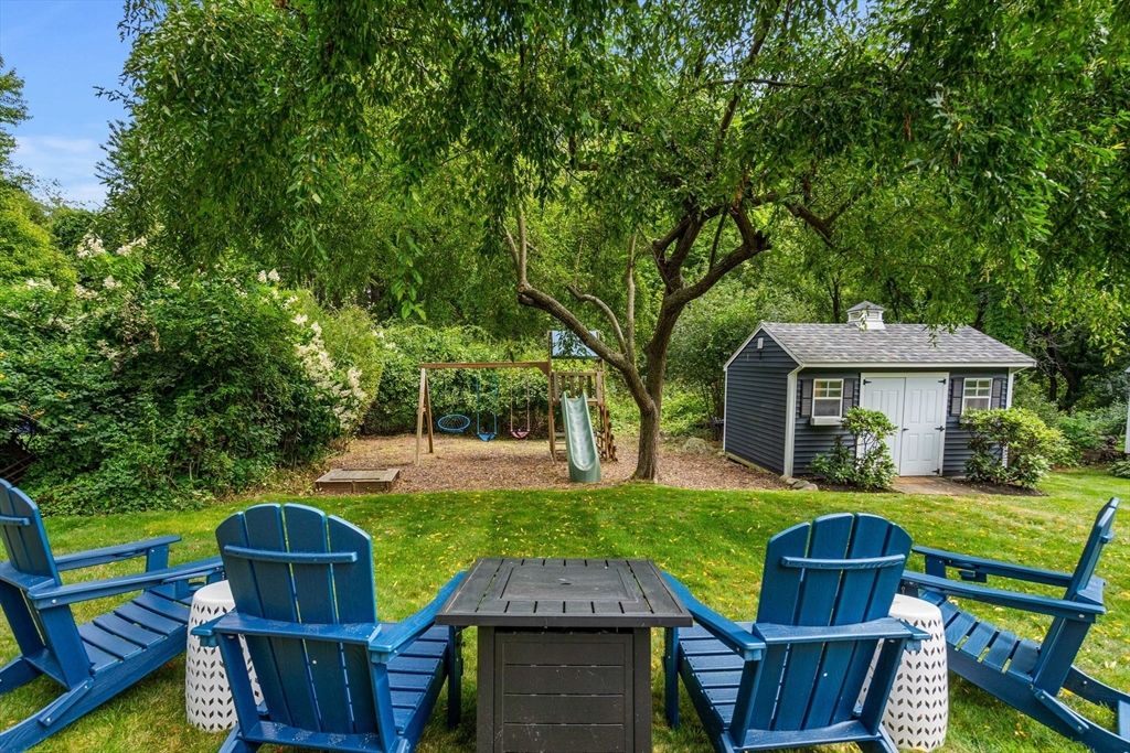 Backyard, Exterior, Playground