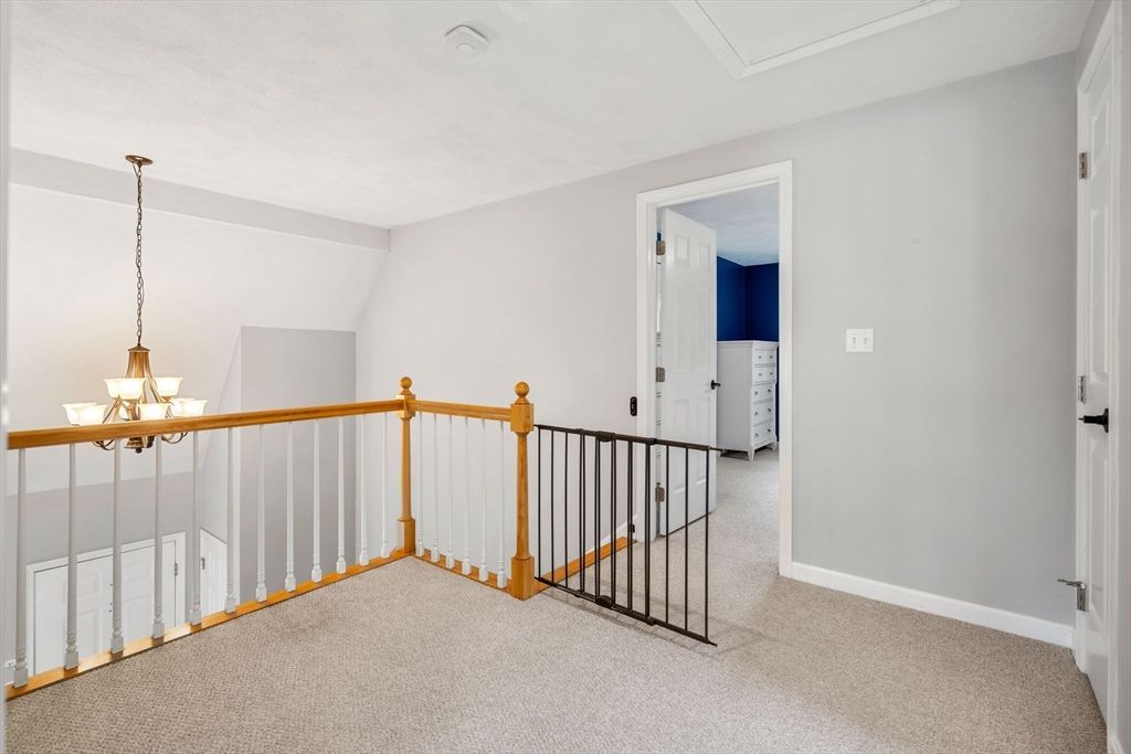 Chandelier, Interior