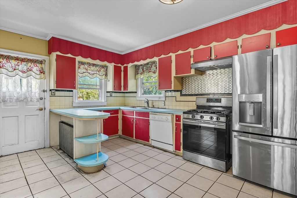Interior, Kitchen, Stainless Steel Appliances