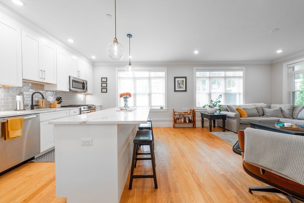 Interior, Kitchen, Living room, Pendant Lights, Recessed Lighting, Stainless Steel Appliances, Wood Texture Flooring