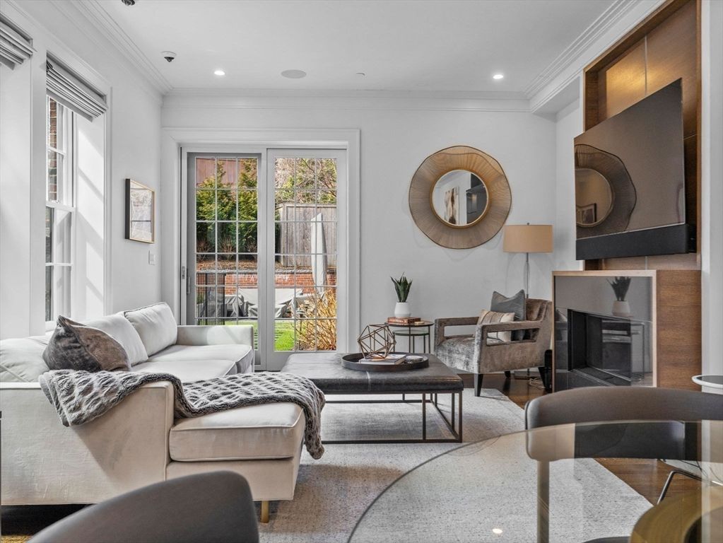 Fireplace, Interior, Living room, Recessed Lighting