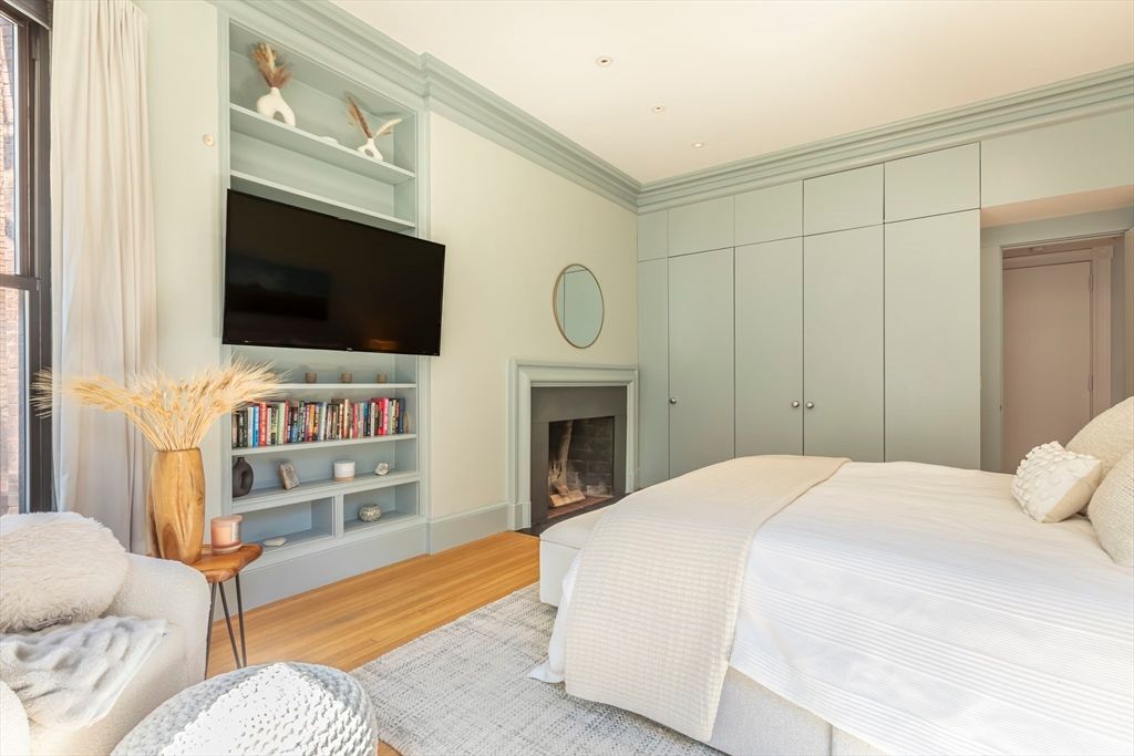 Bedroom, Fireplace, Interior, Recessed Lighting, Wood Texture Flooring