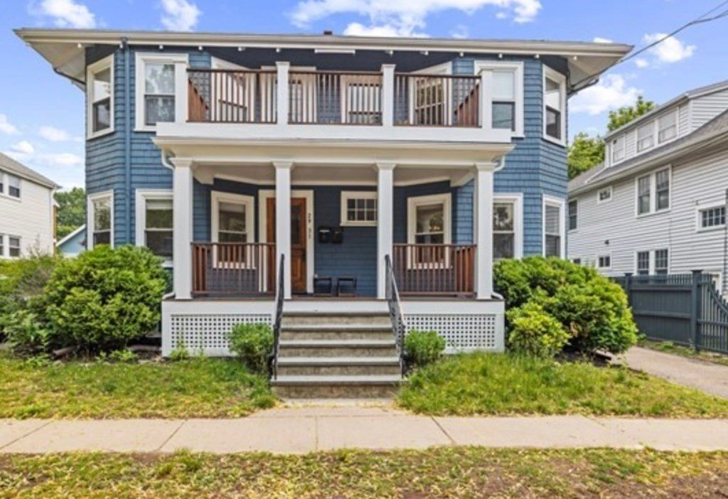 Exterior, Facade, American Foursquare