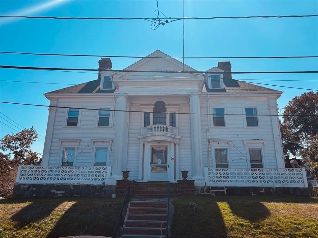 Exterior, Facade, Georgian