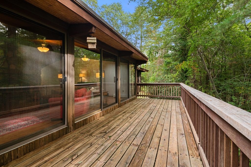 Exterior, Wood Texture Flooring