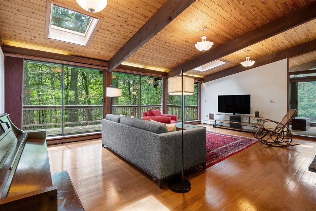 Interior, Living room, Pendant Lights, Wooden Beams, Wooden Ceilings, Wood Texture Flooring
