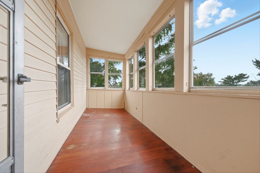 Interior, Sun Room, Wood Texture Flooring