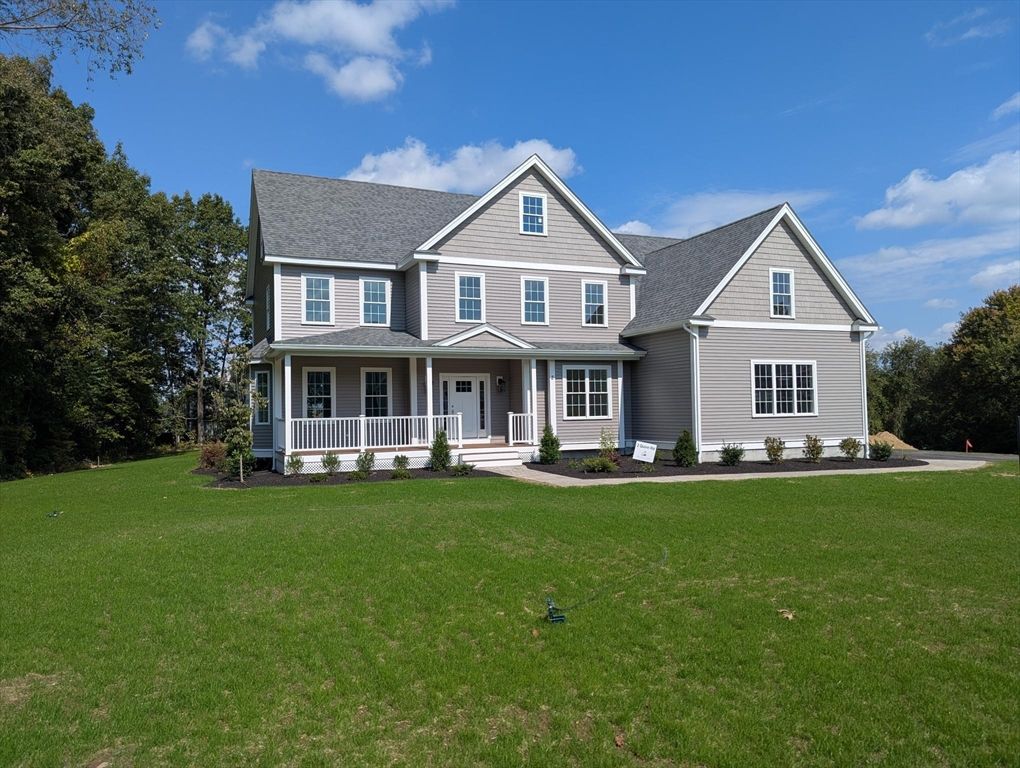 Backyard, Exterior, Facade, Farmhouse