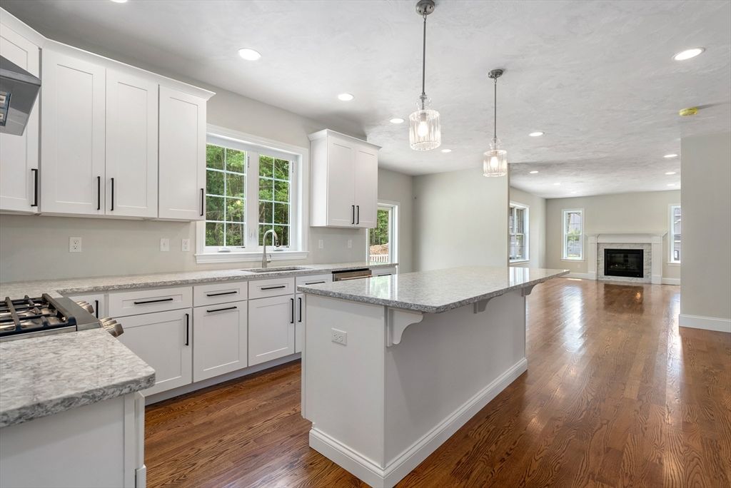 Fireplace, Interior, Kitchen, Pendant Lights, Recessed Lighting, Wood Texture Flooring