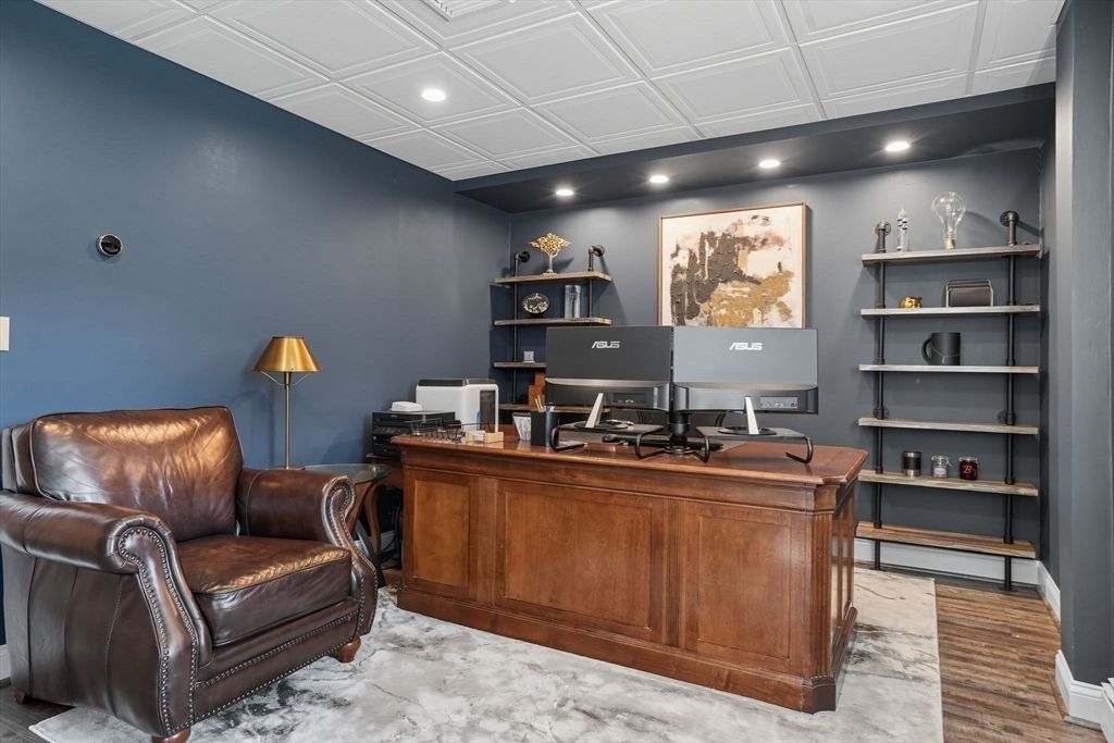 Home Office, Interior, Recessed Lighting, Wood Texture Flooring