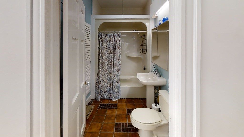 Bathroom, Interior