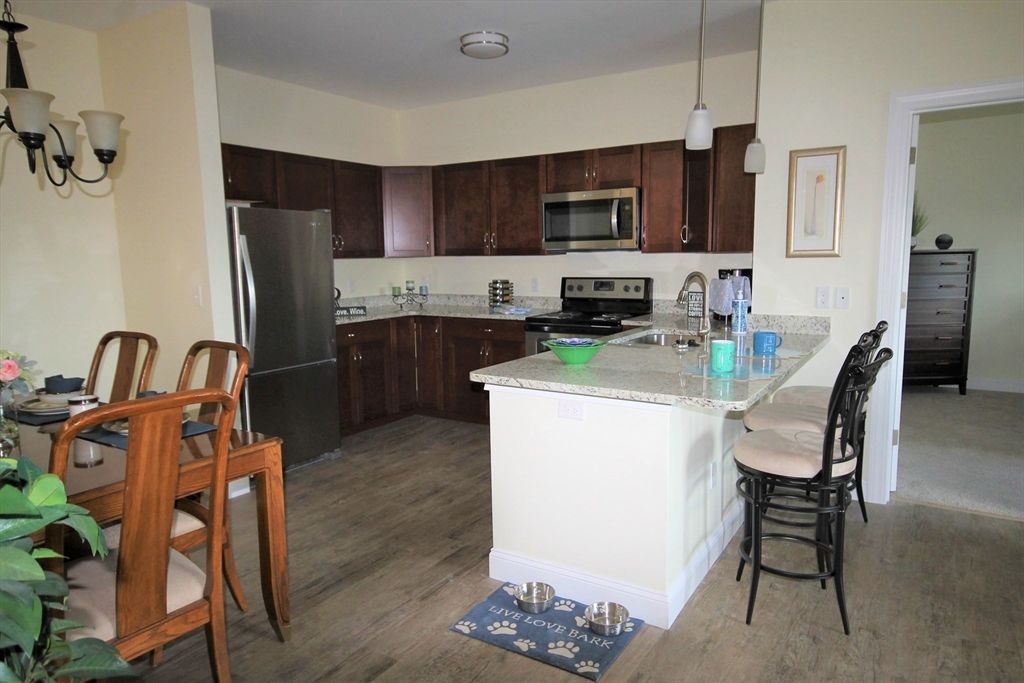 Interior, Kitchen, Pendant Lights, Wood Texture Flooring