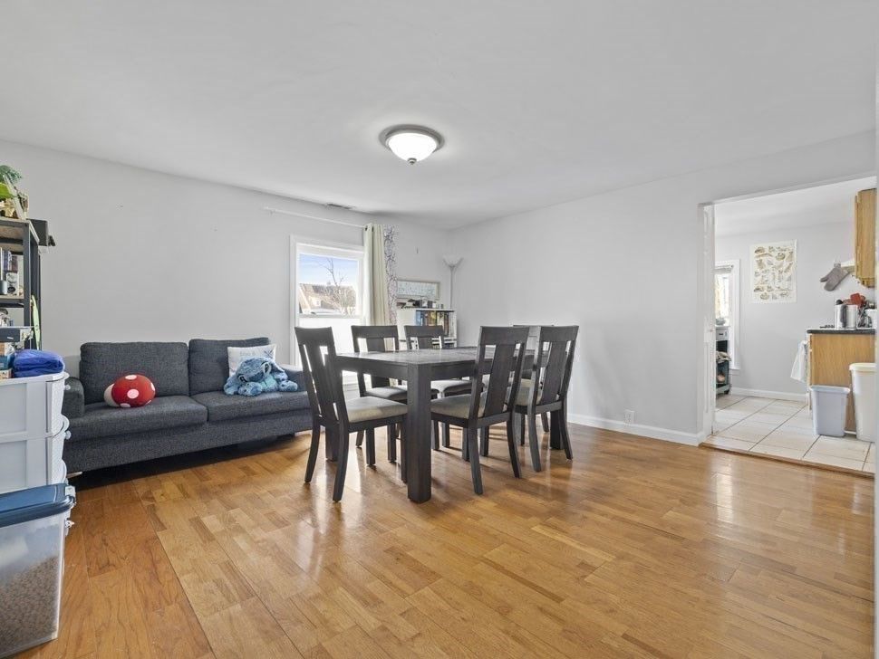 Dining room, Interior, Wood Texture Flooring