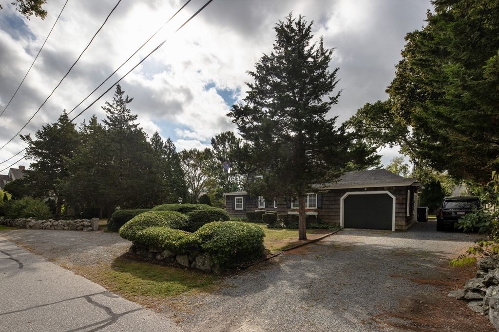 Backyard, Detached Garage, Exterior