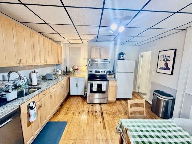 Interior, Kitchen, Stainless Steel Appliances, Wood Texture Flooring