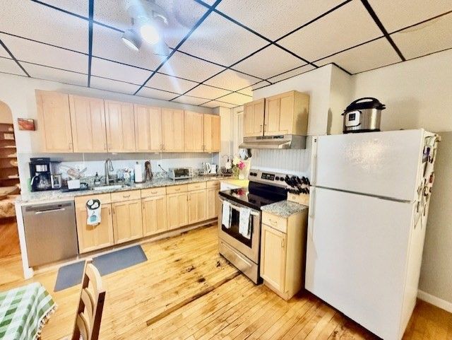 Interior, Kitchen, Stainless Steel Appliances, Wood Texture Flooring
