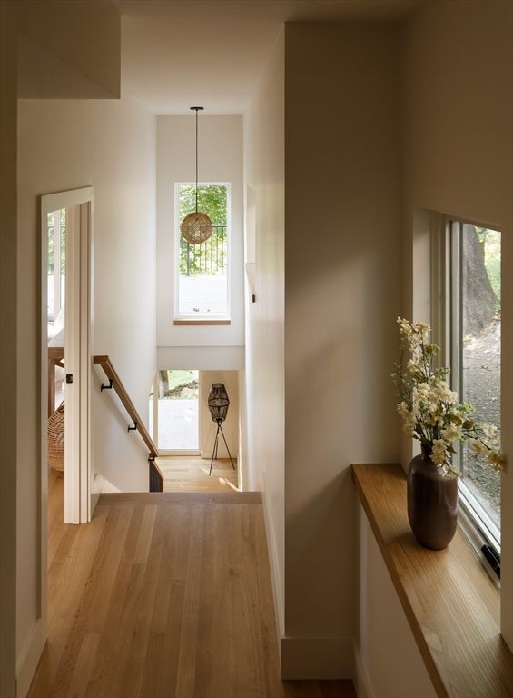 Interior, Pendant Lights, Wood Texture Flooring