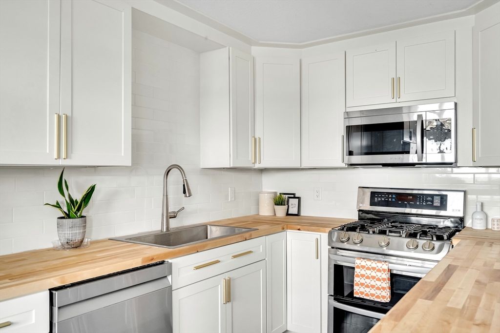 Interior, Kitchen, Stainless Steel Appliances