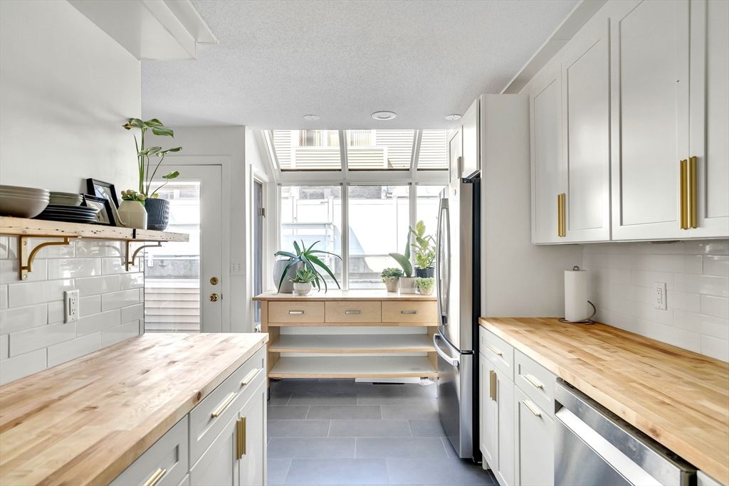 Interior, Kitchen, Stainless Steel Appliances