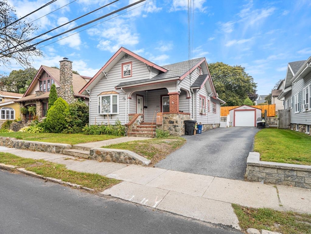 Detached Garage, Exterior, Facade, Queen Anne Victorian