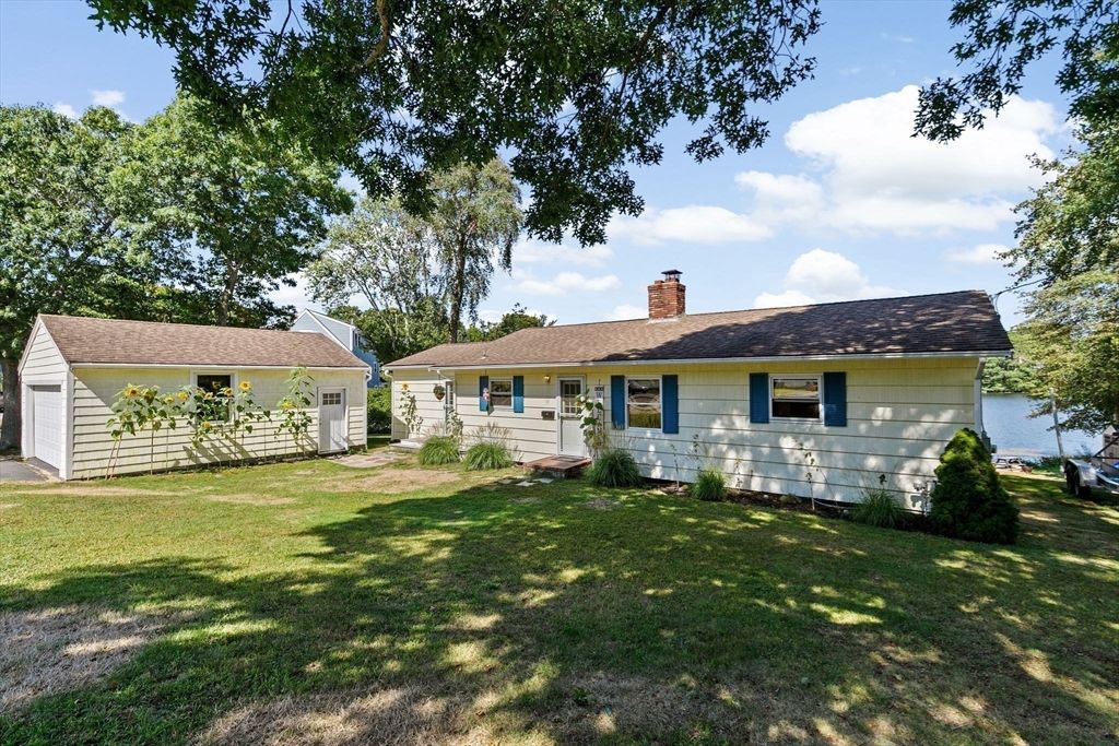 Backyard, Detached Garage, Exterior
