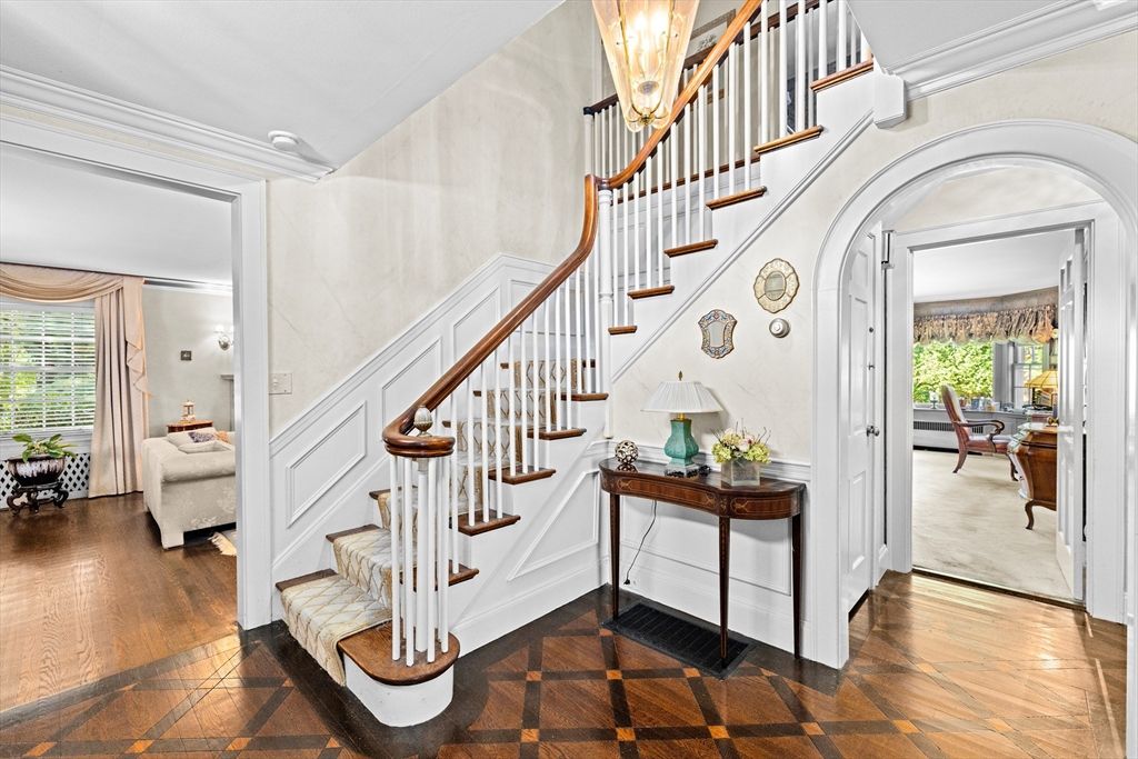 Chandelier, Interior, Wood Texture Flooring
