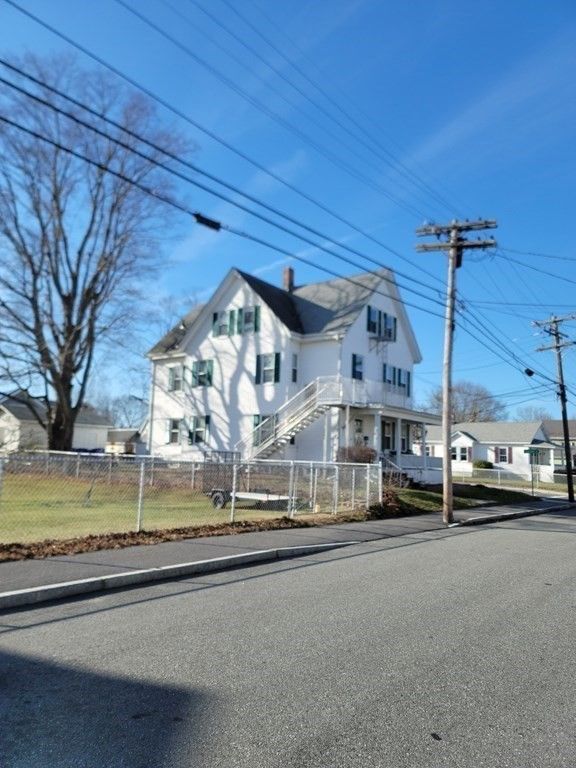 Exterior, Facade, None